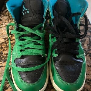 Nike Kids Green and Black High-Top Sneakers